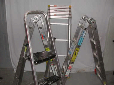 Stepstool, telescoping ladder and articulated ladder